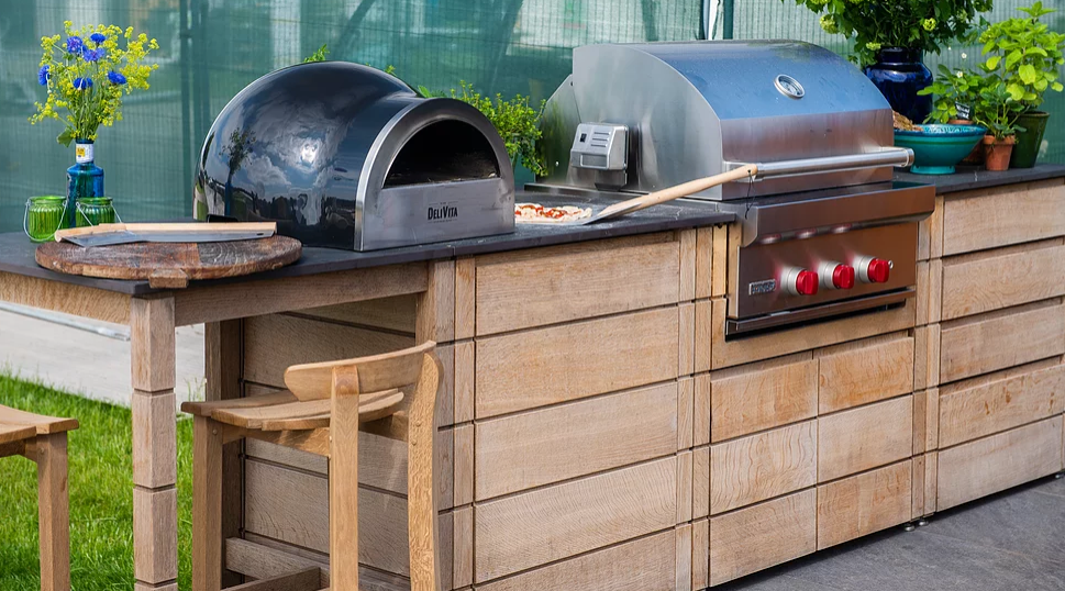 DeliVita Eco Wood & Gas Fired Oven - Very Black + Regulator & Hose
